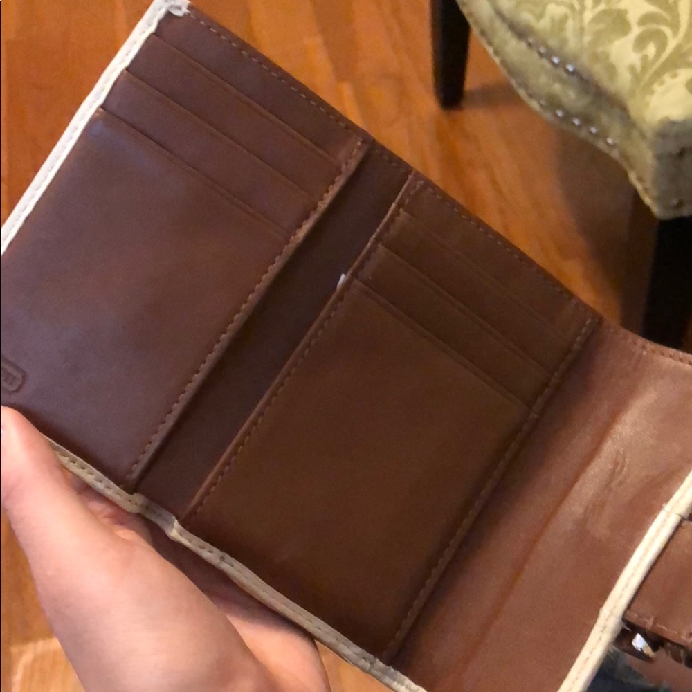 Retro Coach Wallet - Picture 4 of 5